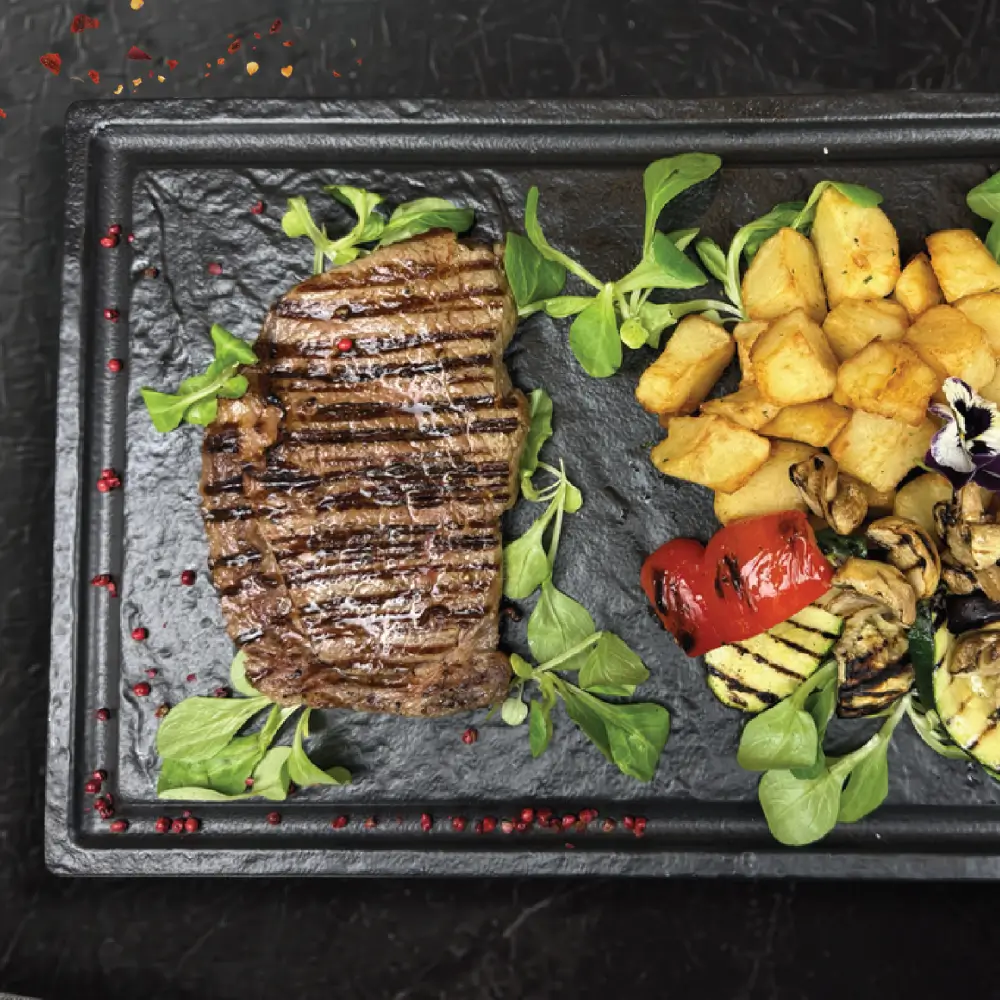 Američki Ribeye steak s prilozima